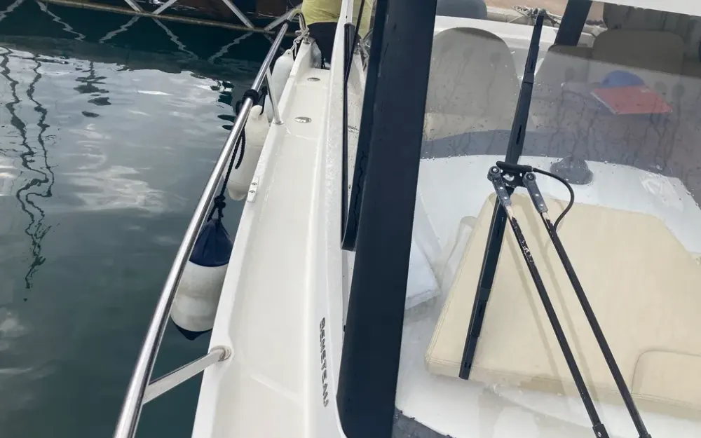 slider 3 Beneteau Antares 880