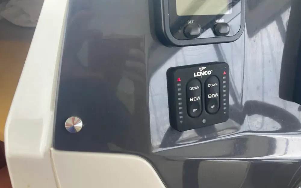 slider 27 Beneteau Antares 880