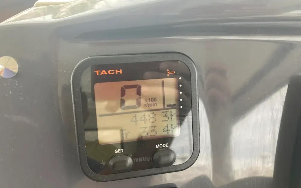 slider 28 Beneteau Antares 880