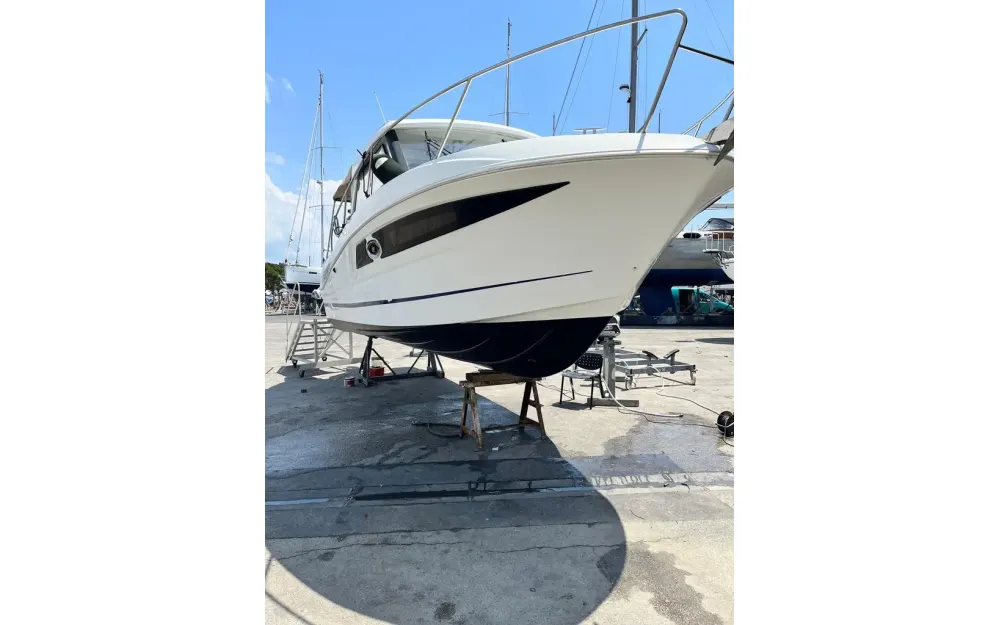 slider 0 Beneteau Antares 8.80