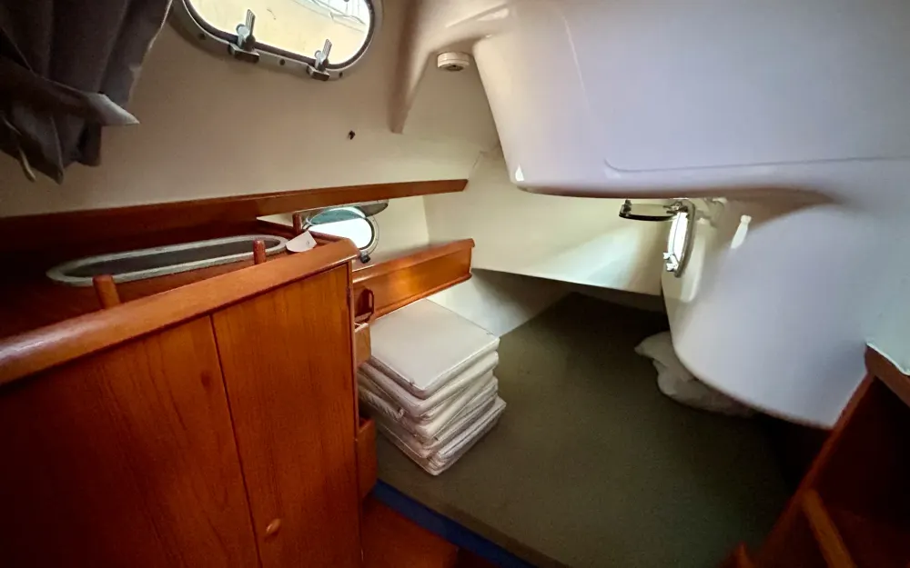 slider 9 Jeanneau Sun Odyssey 42.2