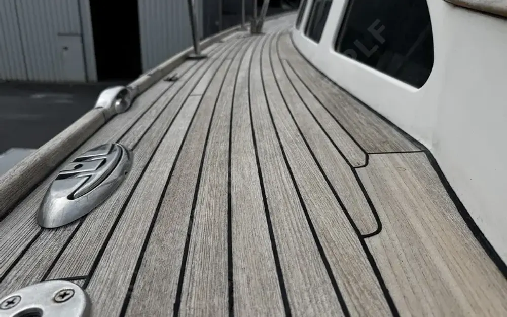 slider 7 Morris Yachts Morris 36