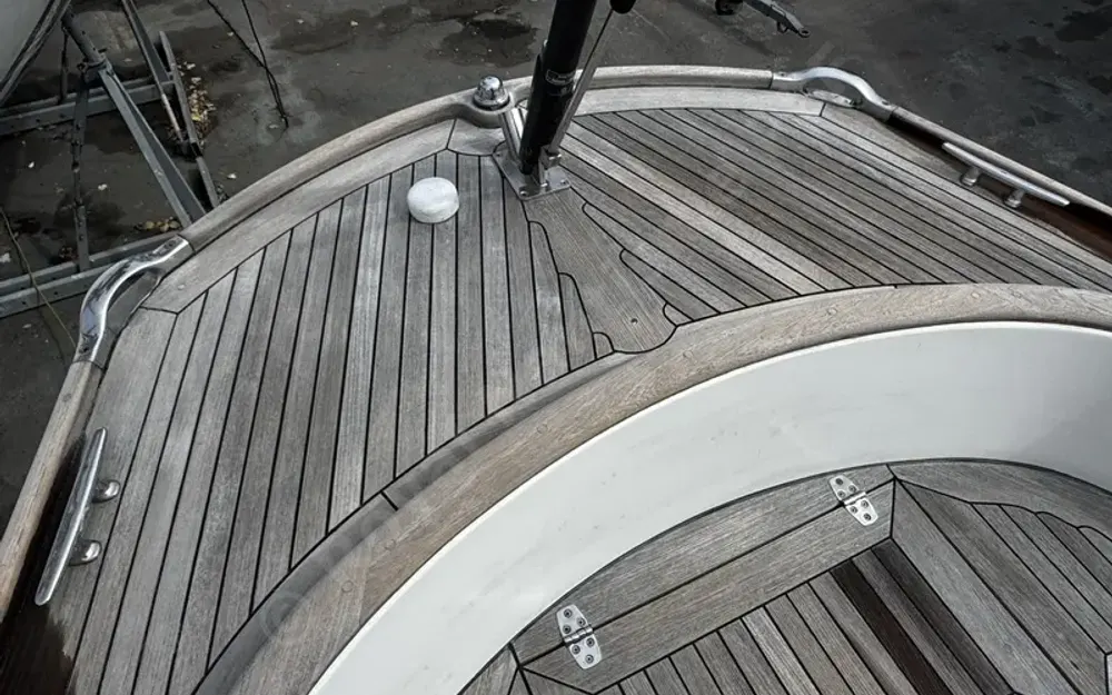 slider 8 Morris Yachts Morris 36