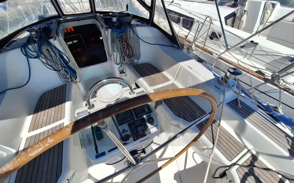 slider 1 Beneteau Oceanis 393 Clipper