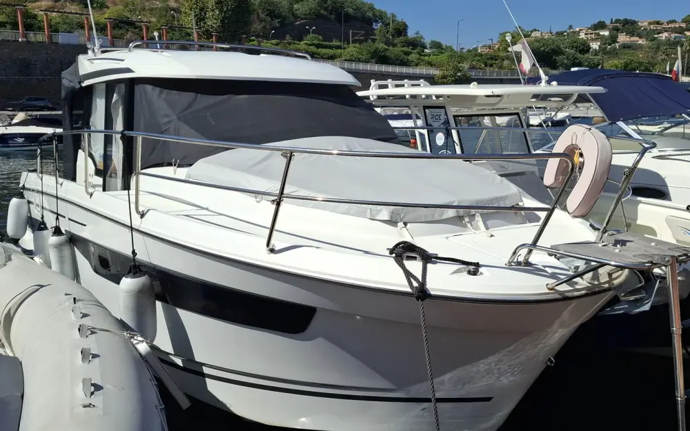 slider 15 Jeanneau Merry Fisher 895