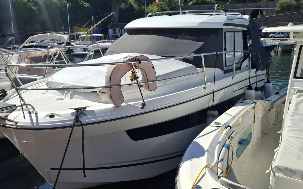 slider 17 Jeanneau Merry Fisher 895