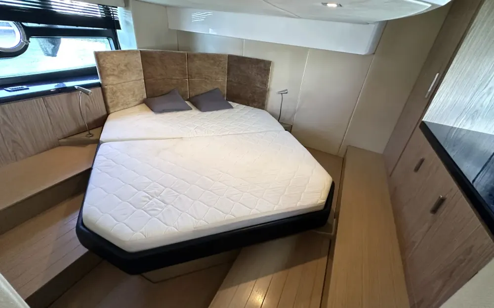 slider 13 Sessa Marine C43 Hard-Top