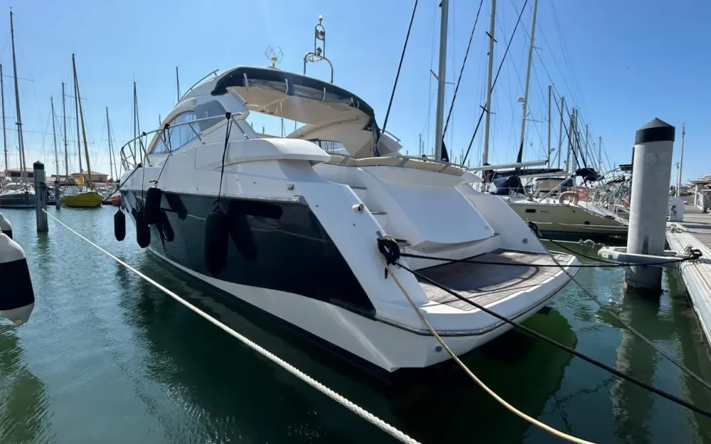 slider 1 Sessa Marine C43 Hard-Top