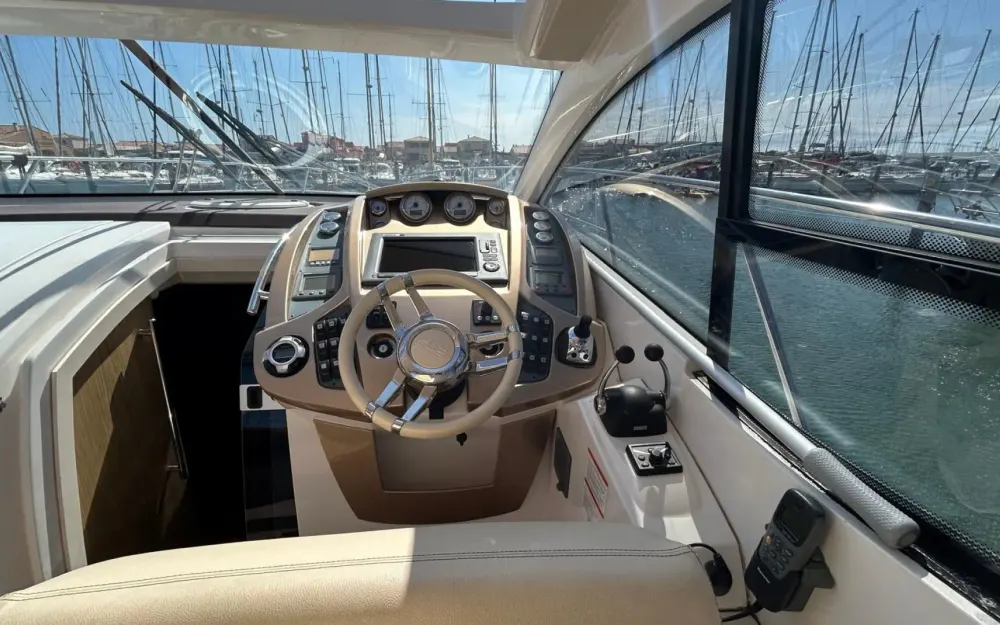 slider 7 Sessa Marine C43 Hard-Top