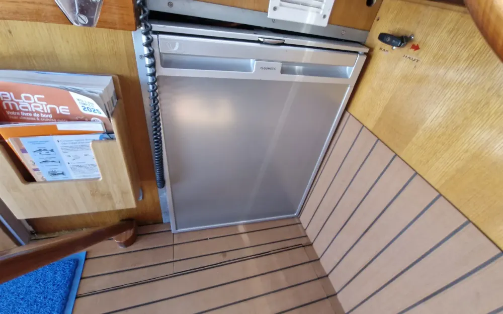 slider 19 Beneteau Antares 860