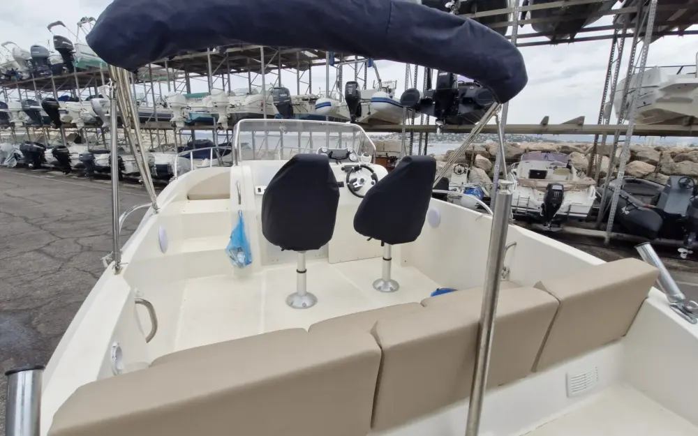 slider 1 Quicksilver  675Sundeck
