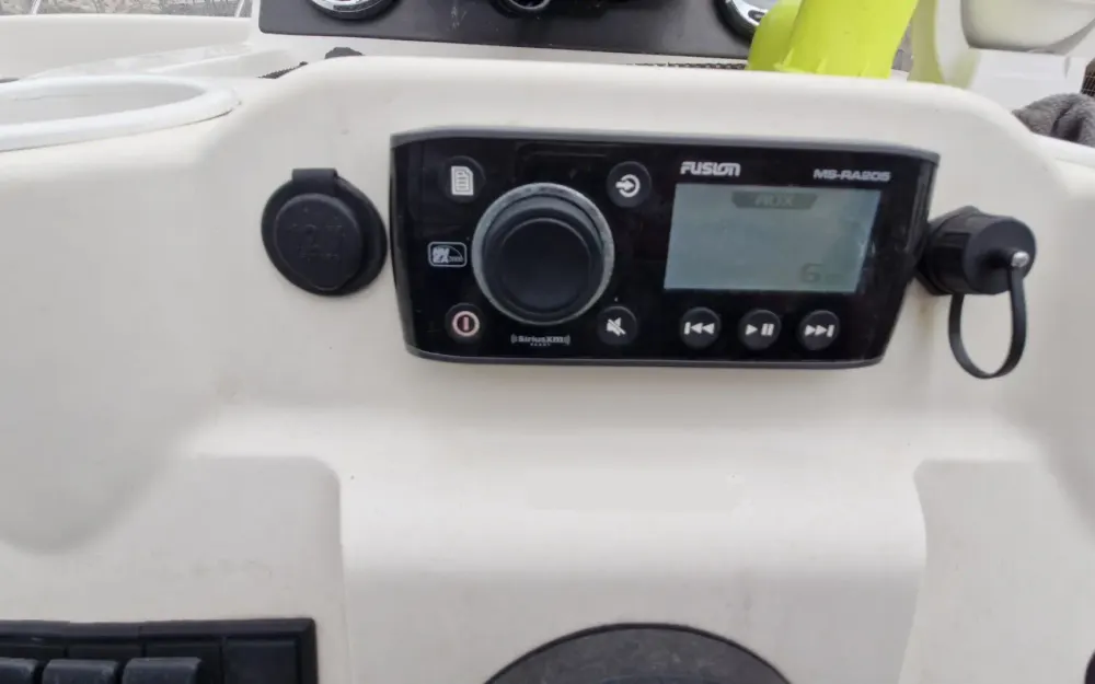 slider 5 Quicksilver  675Sundeck