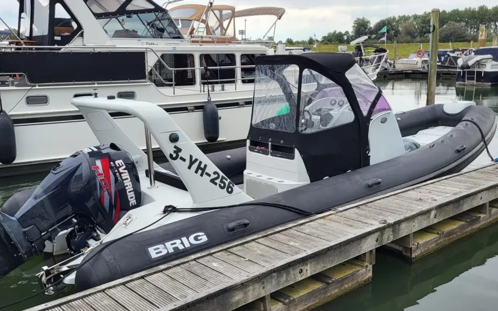 slider 11 Brig Eagle 780