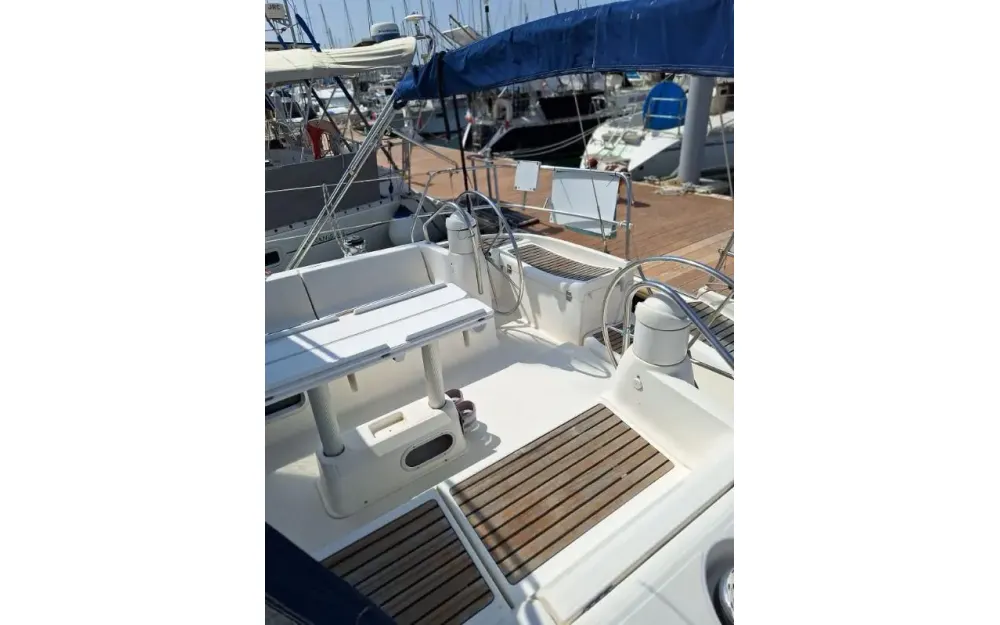 slider 10 Jeanneau Sun Odyssey 40
