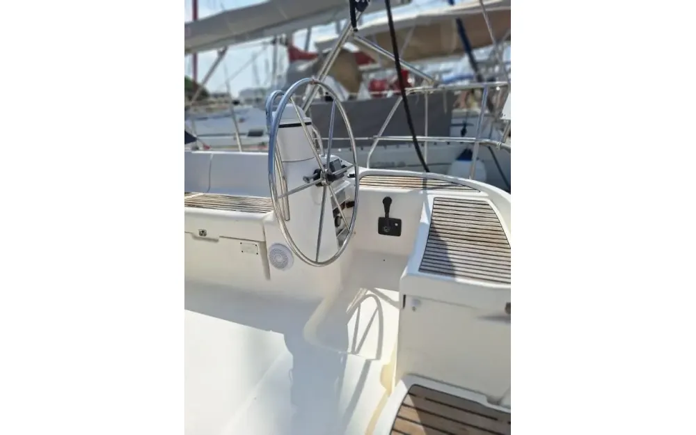 slider 6 Jeanneau Sun Odyssey 40