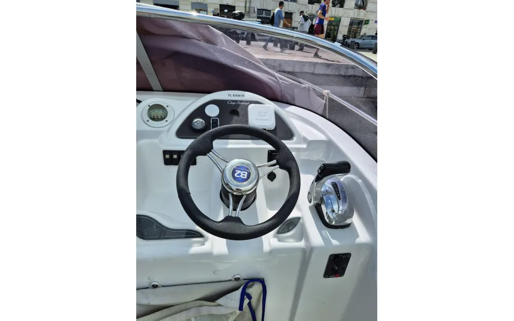 slider 2 B2 Marine Cap Ferret 752Day Cruiser