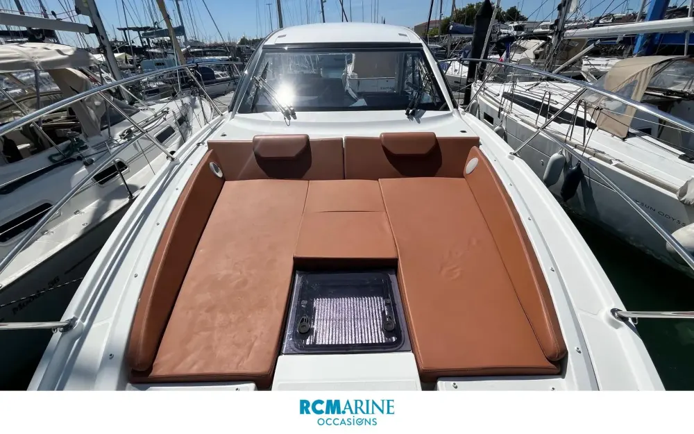 slider 5 Beneteau Gran Turismo 36