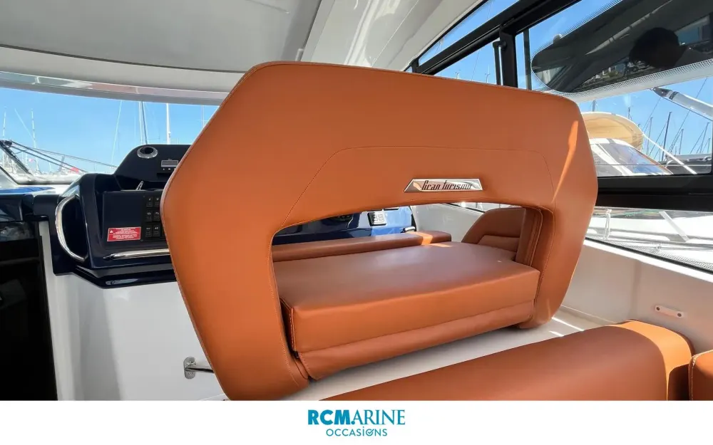 slider 8 Beneteau Gran Turismo 36