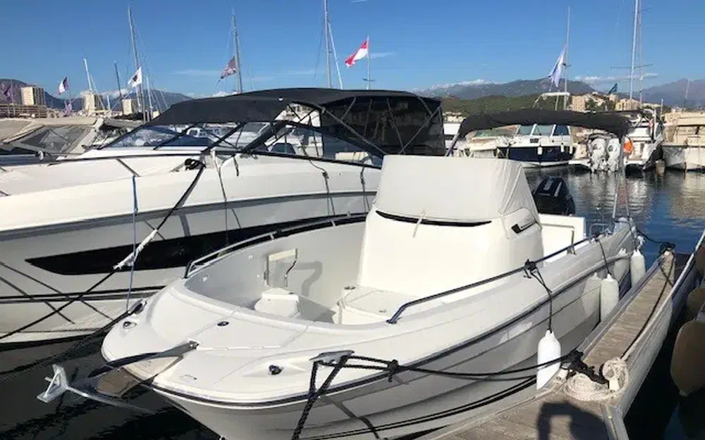 slider 0 Jeanneau Cap Camarat 7.5 CC