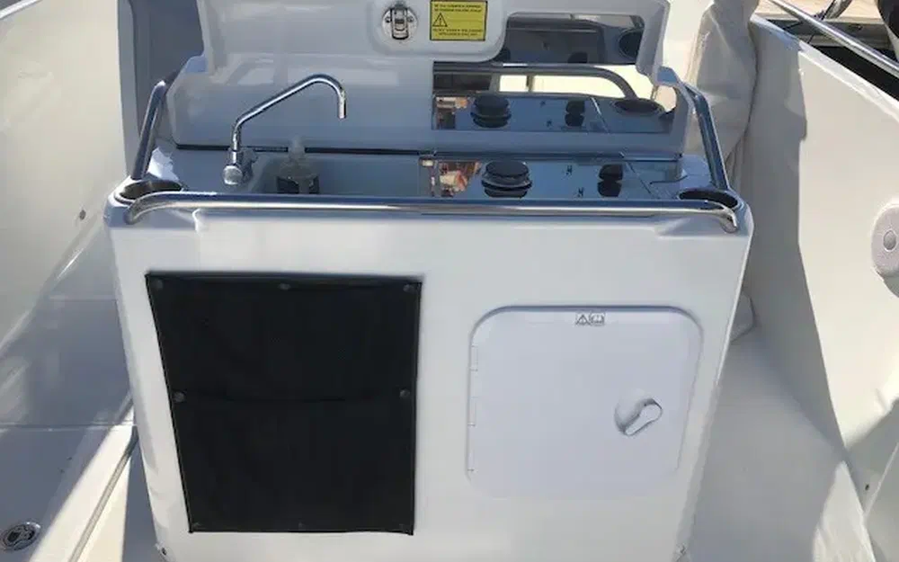 slider 9 Jeanneau Cap Camarat 7.5 CC