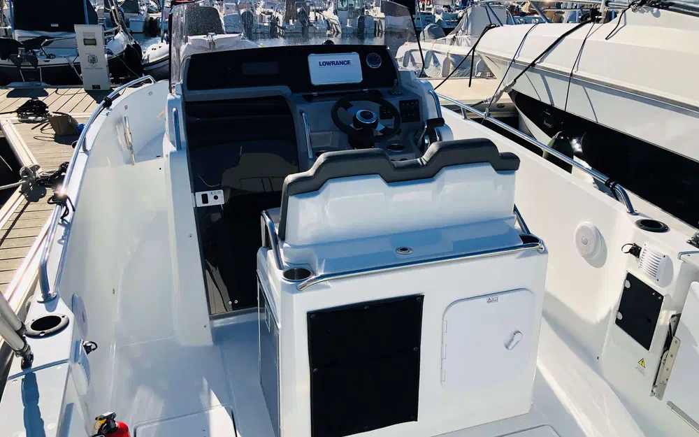 slider 10 Jeanneau Cap Camarat 7.5 CC