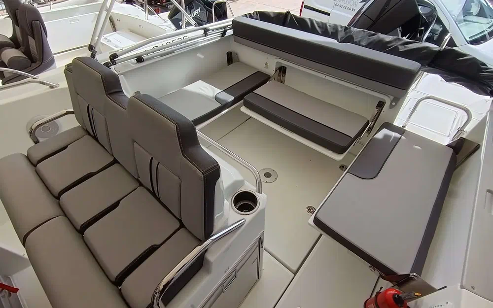 slider 18 Jeanneau Cap Camarat 7.5 CC Serie 3