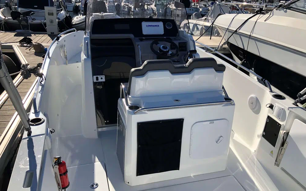 slider 6 Jeanneau Cap Camarat 7.5 CC