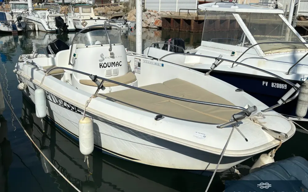slider 1 Beneteau Flyer 500 Open