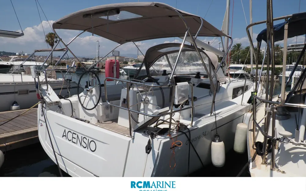 slider 1 Beneteau Oceanis 34.1