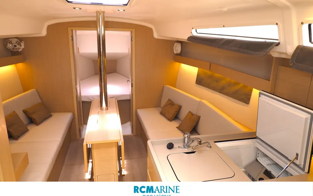 slider 3 Beneteau Oceanis 34.1