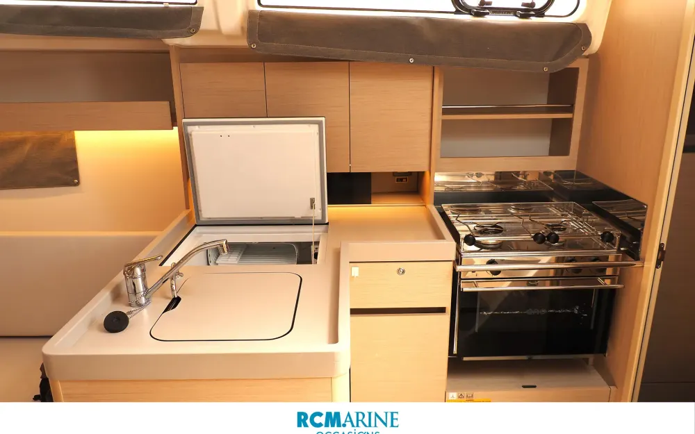slider 4 Beneteau Oceanis 34.1