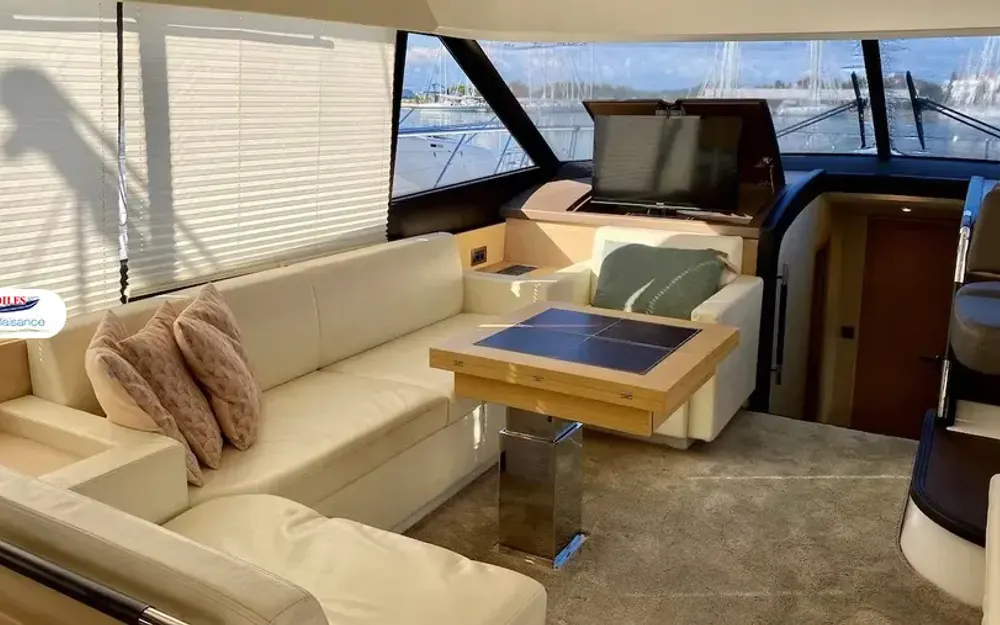 slider 7 Prestige Yachts Prestige 550 Fly