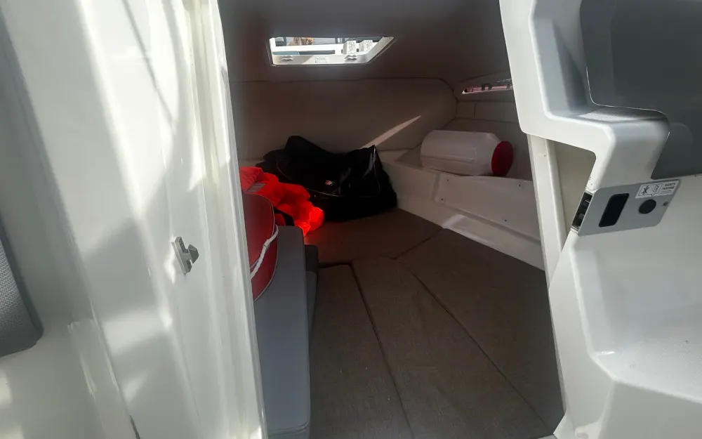 slider 10 Bayliner VR5 Cuddy OB