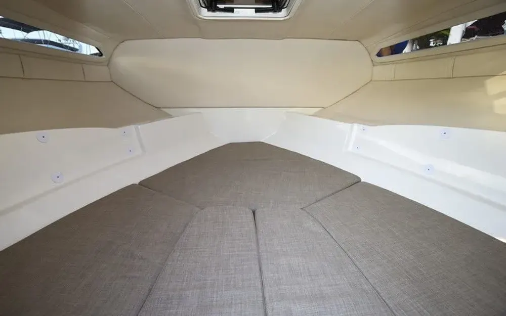 slider 13 Bayliner VR5 Cuddy OB
