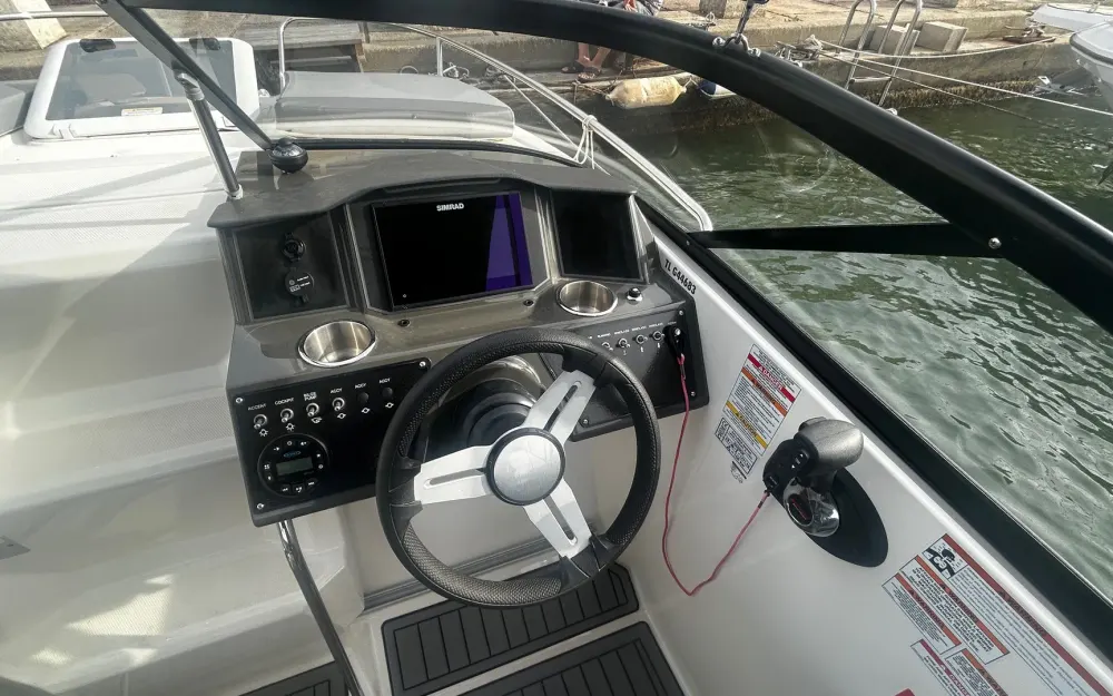 slider 3 Bayliner VR5 Cuddy OB