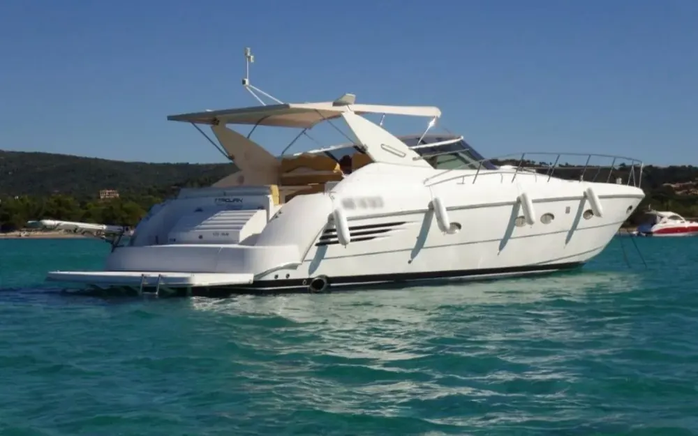 slider 0 Carver Trojan 440 Express
