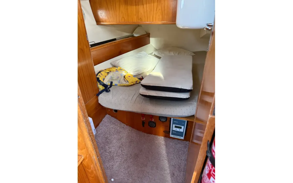 slider 10 Jeanneau Sun Odyssey 37