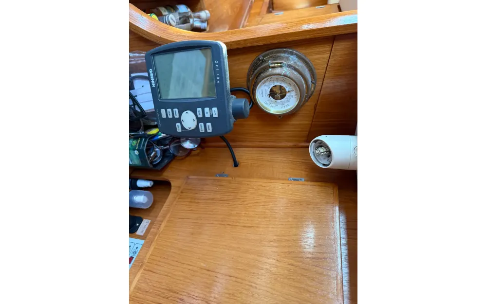 slider 13 Jeanneau Sun Odyssey 37