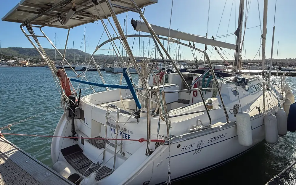 slider 1 Jeanneau Sun Odyssey 37