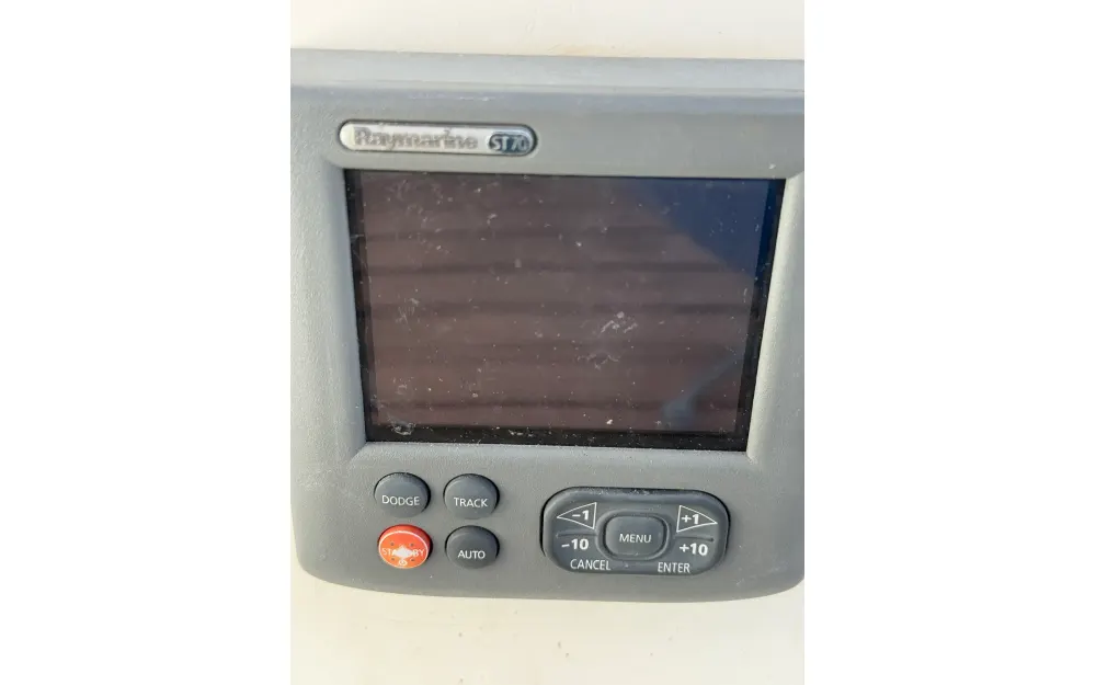 slider 6 Jeanneau Sun Odyssey 37