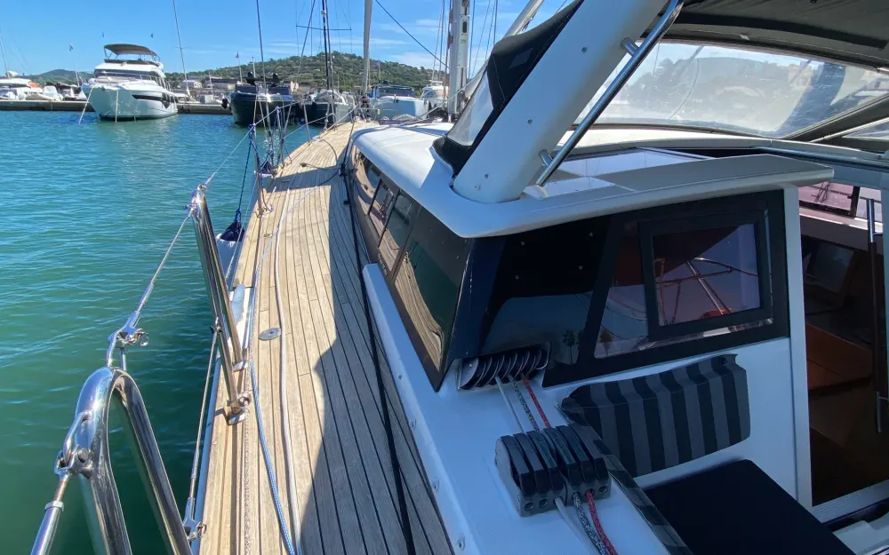 slider 9 Beneteau Sense 50