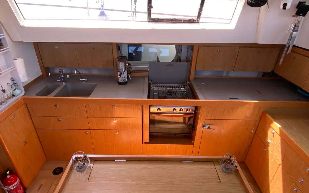 slider 17 Beneteau Sense 50
