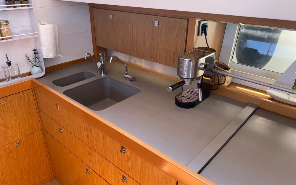 slider 18 Beneteau Sense 50