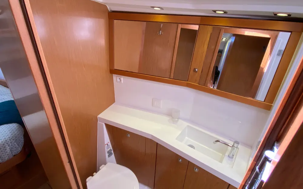 slider 24 Beneteau Sense 50
