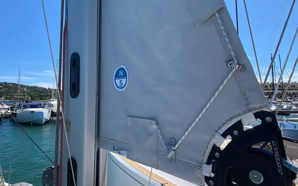 slider 29 Beneteau Sense 50