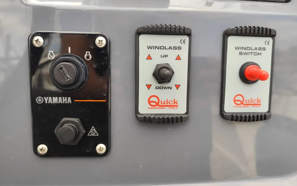 slider 15 Capelli Tempest 700