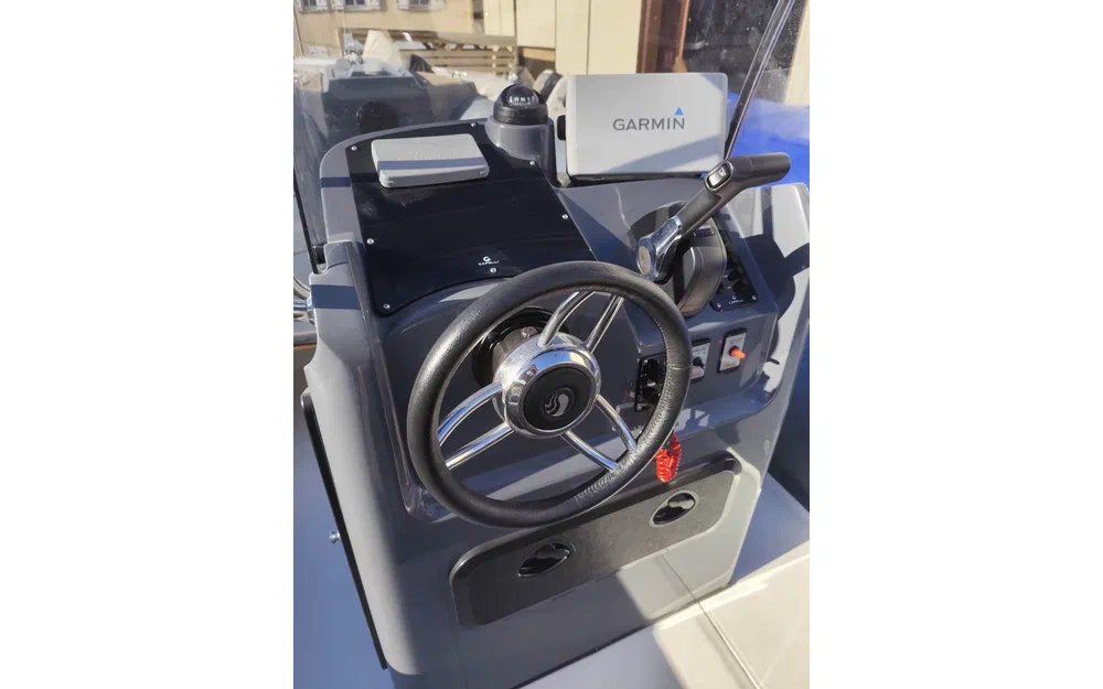 slider 23 Capelli Tempest 700