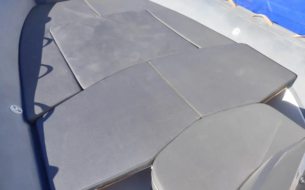 slider 24 Capelli Tempest 700