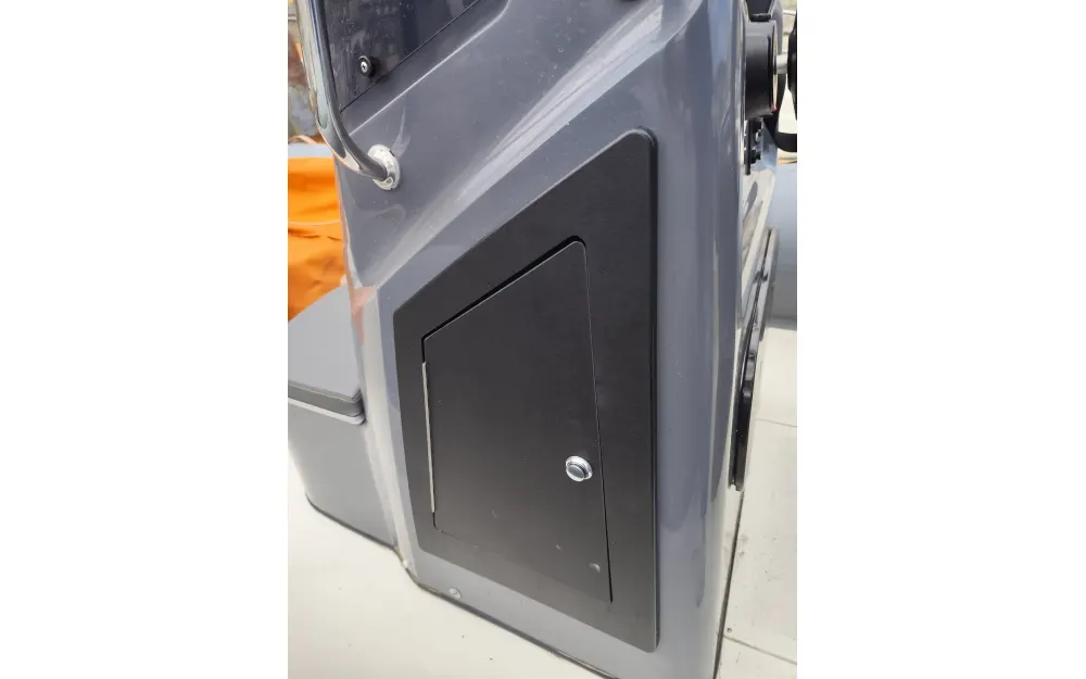 slider 6 Capelli Tempest 700