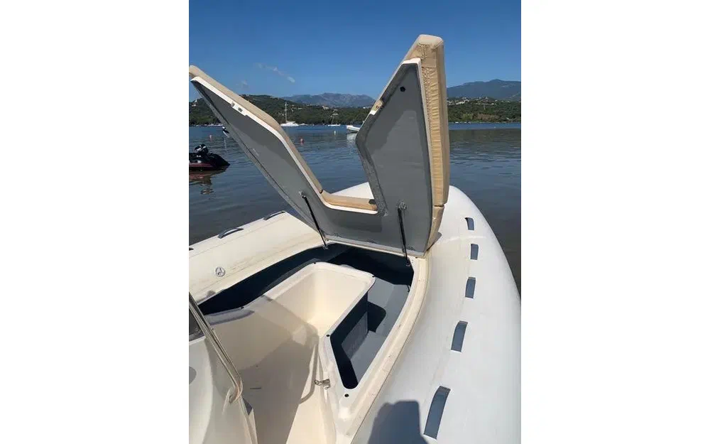 slider 0 Capelli Tempest 600